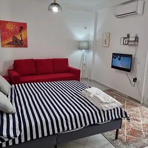 https://new-lovely-1-b-unit-in-central-tirana.hotels-in-tirana.com